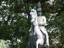 有栖川宮熾仁親王の騎馬像